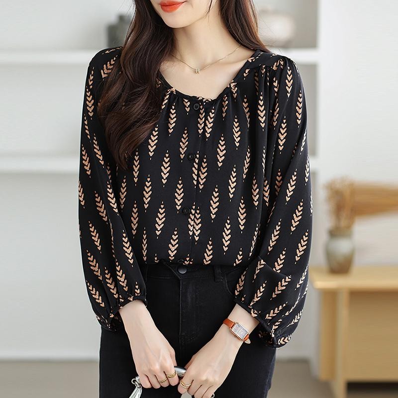 Lime 'N' Chili Full Size Lace Puff Sleeve Round Neck Top Plus Size main image 1