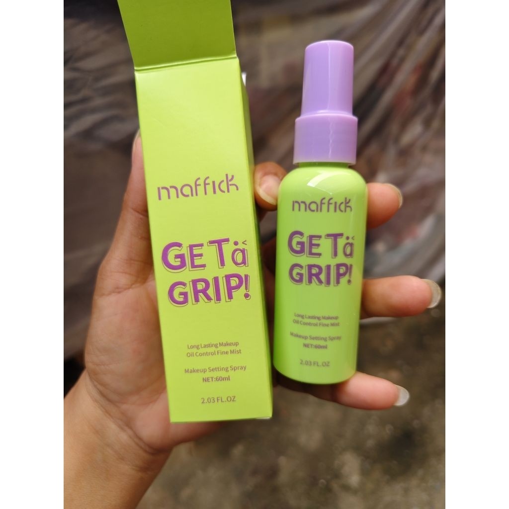 สเปร์น้ำแร่บล็อคเครื่องสำอาง Maffick ขนาด60ml. และ 100ml. | Shopee Thailand