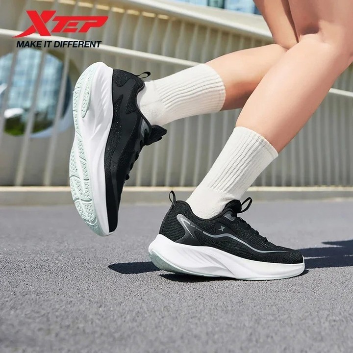 รองเท้าวิ่ง XTEP สำหรับผู้หญิง ฤดูใบไม้ร่วง 2025 ออกแบบเพื่อการสวมใส่ที่สบายและดีไซน์ลดแรงกระแทก — รองเท้ากีฬา แบรนด์ Xtep ของแท้ 100% เช็คราคาจาก Shopee Lazada thumbnail 2