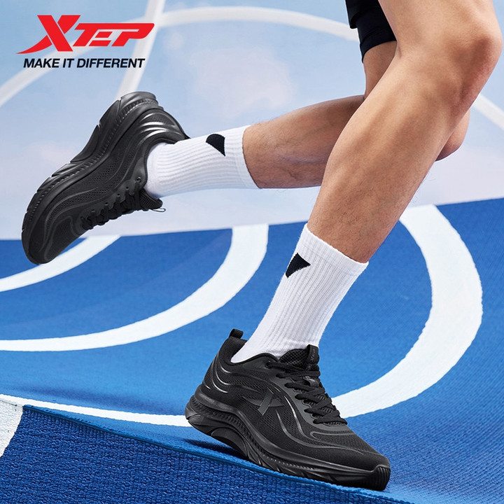 Xtep รองเท้าผู้ชายสำหรับฤดูใบไม้ร่วง สีดำ มีการรองรับและลดแรงกระแทกดี น้ำหนักเบา เหมาะแก่วิ่ง — รองเท้ากีฬา แบรนด์ Xtep ของแท้ 100% เช็คราคาจาก Shopee Lazada thumbnail 4