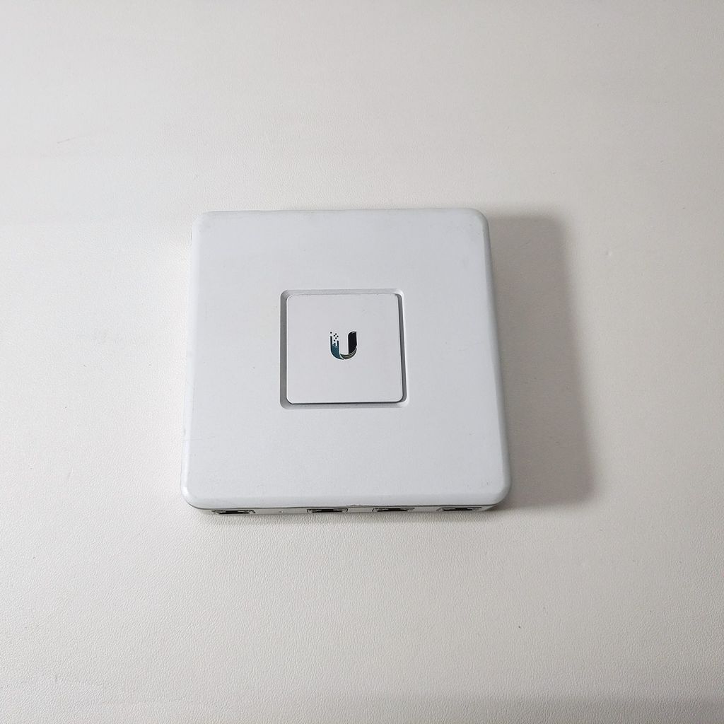 UBNT UBNT UniFi USG Gigabit สามารถการจัดการเครือข่าย Router เกตเวย์ความ ...