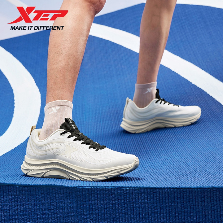Xtep รองเท้าผู้ชายสำหรับฤดูใบไม้ร่วง สีดำ มีการรองรับและลดแรงกระแทกดี น้ำหนักเบา เหมาะแก่วิ่ง — รองเท้ากีฬา แบรนด์ Xtep ของแท้ 100% เช็คราคาจาก Shopee Lazada thumbnail 5