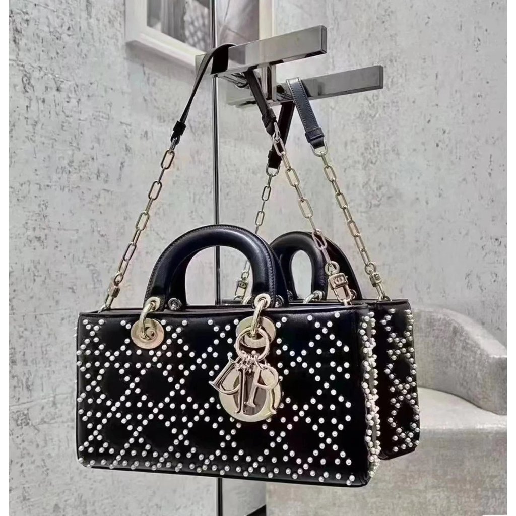 Dior Lady D-Joy กระเป๋าถือสไตล์ใหม่ แบบ Rivet Underarm Bag สำหรับหญิง ...