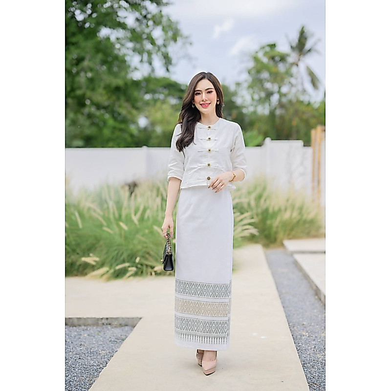 เซตชุดพื้นเมืองกาสะลอง เสื้อขาว+ผ้าถุงฟรีไซส์ เนื้อดี คลาสสิค ขับผิว