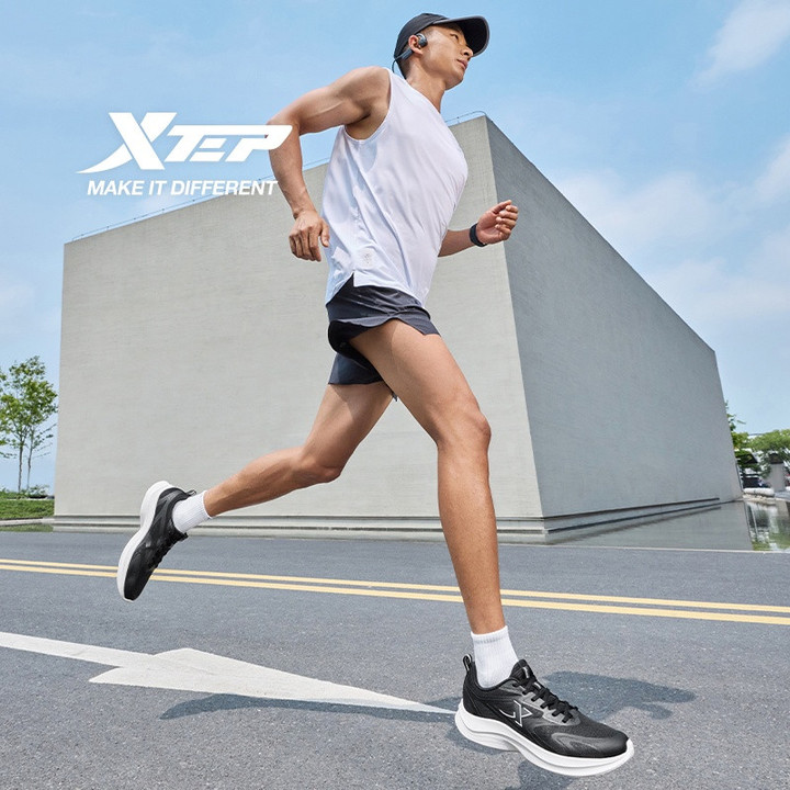 XTEP รองเท้าวิ่งผู้ชาย ทำจากตาข่ายระบายอากาศ สวมใส่ง่าย เหมาะสำหรับกีฬาและการสวมใส่ในชีวิตประจำวัน — รองเท้ากีฬา แบรนด์ Xtep ของแท้ 100% เช็คราคาจาก Shopee Lazada thumbnail 4