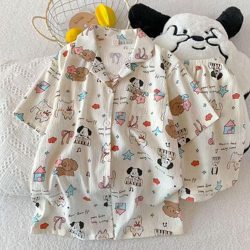 SH101 HOME ชุดนอนลายการ์ตูนใหม่ สินค้าขายดี ชุดนอนผู้หญิงน่ารักๆ แขนสั้น เสื้อคอปกเเขนสั้น เนื้อผ้านิ่ม ใส่สบาย ส่งด่วน