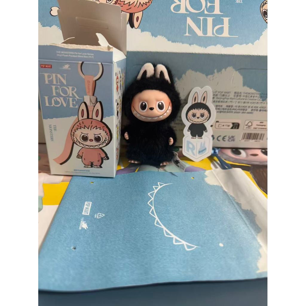 R ของแท้ 100% 💯พร้อมส่ง🇹🇭**black**LABUBU V4 mini*R*สีดำ* THE MONSTERS ...