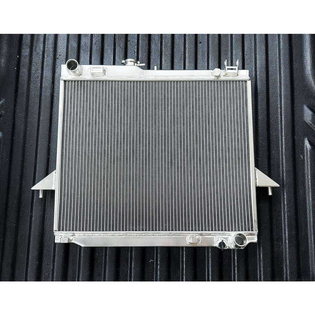 หม้อน้ำ อลูมิเนียม ตรงรุ่น DMAX เก่า / CHEV เกียร์ธรรมดา หนา 50mm. 2 ...