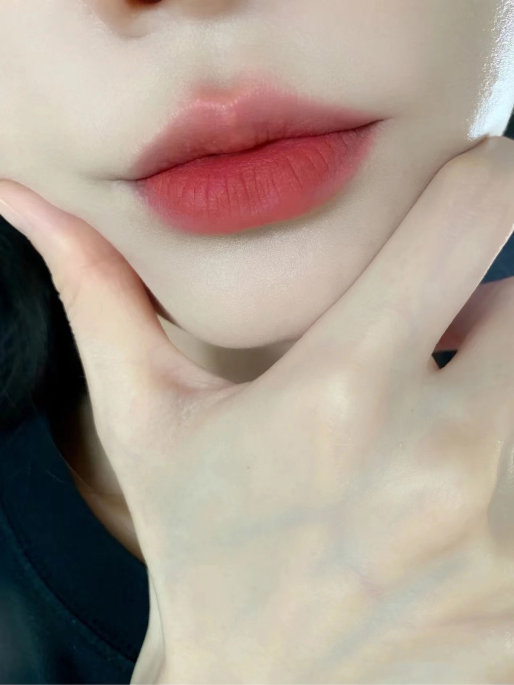 ภาพประกอบคำอธิบาย Daimanpu ลิปสติก ลิปทินท์ เนื้อแมตต์กํามะหยี่ สีแดง สีชมพู ธรรมชาติ กันน้ํา ติดทนนาน เครื่องสําอาง สไตล์เกาหลี ลิปแมท ลิปซอง ลิปจีน ลิปจิ๋ว lipstick