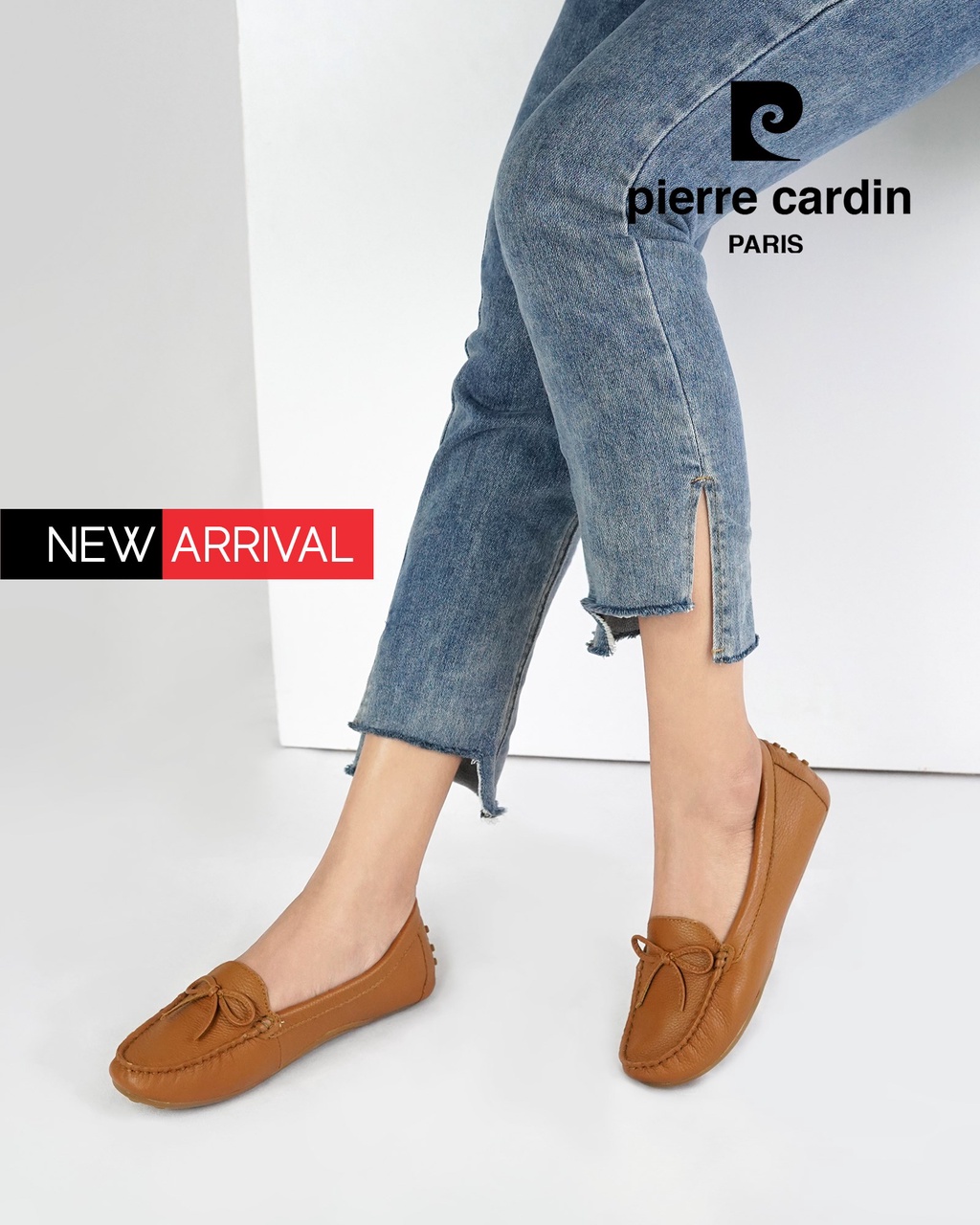 ลองดูภาพสินค้า Pierre Cardin รองเท้าผู้หญิง รองเท้าส้นแบน รองเท้าอ็อกซ์ฟอร์ดและรองเท้าพันข้อ นุ่ม ผลิตจากหนังแท้ สีน้ำตาล รุ่น 50AC112