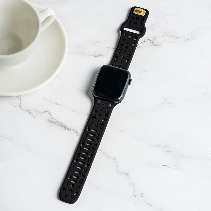 รูปภาพรายละเอียดของ สายนาฬิกาข้อมือซิลิโคน แบบนิ่ม ลายนูน รูปตัวอักษร สําหรับ Apple Watch Series 8 iWatch Series 7 SE 5 6 40 มม. 44 มม. 41 มม. 45 มม. 49 มม.