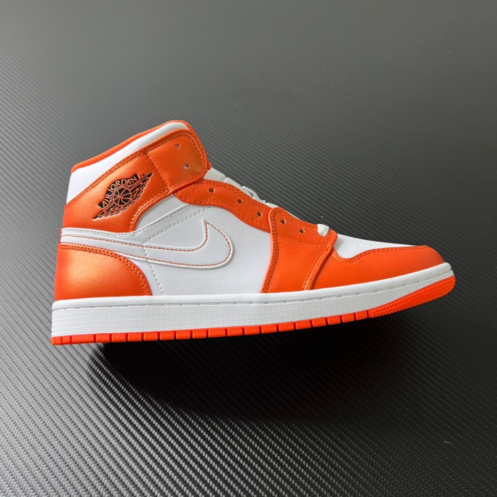 orange aj1