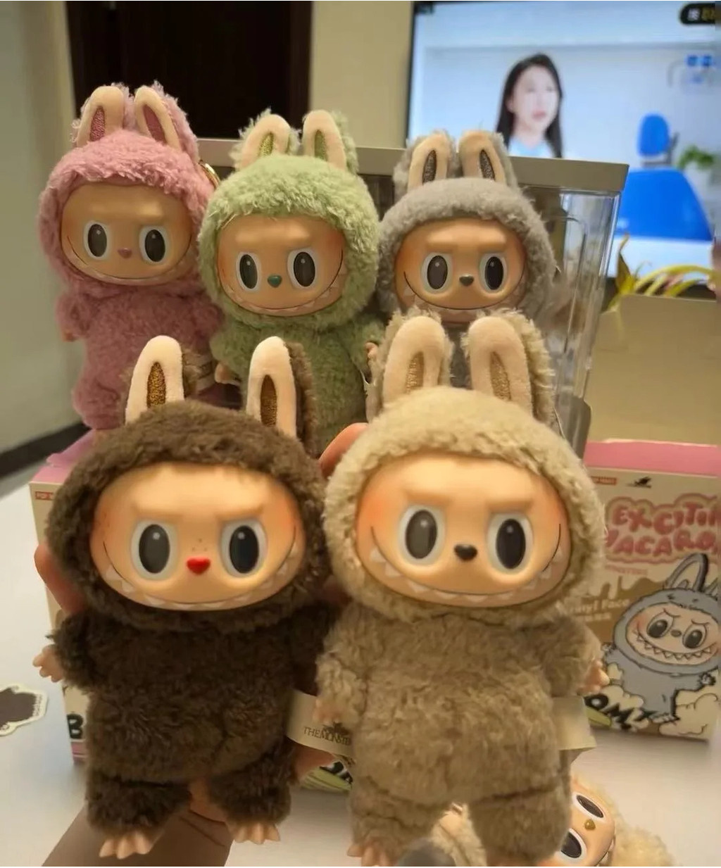 Labubu The Monsters ตุ๊กตาหน้าไวนิล Heart-Moving Macaron ตุ๊กตากล่องตา ...