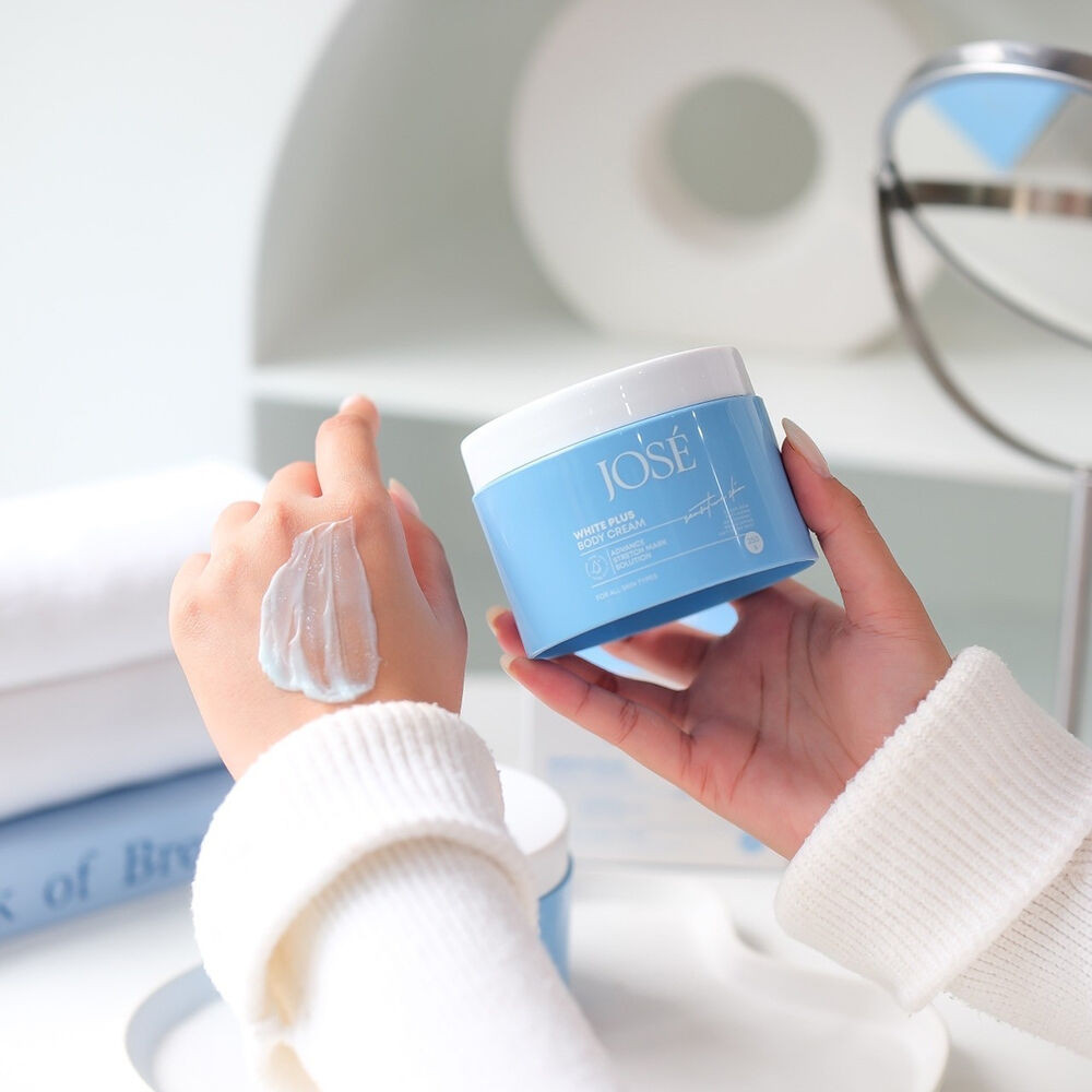 JOSE White Plus Body Cream 250g โจเซ่ ผลิตภัณฑ์บำรุงผิวกายชนิดเข้มข้น.
