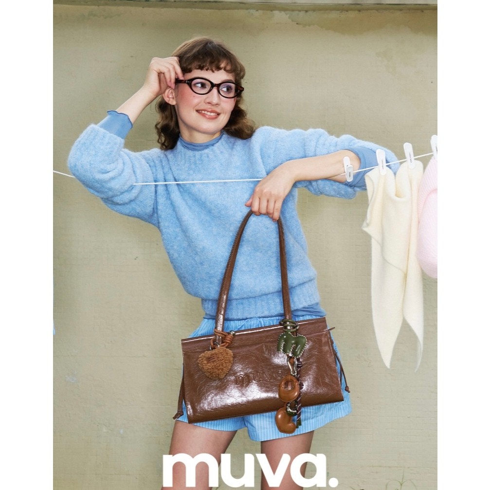 ♞New️ Muva | muva puffy shoulderbag กระเป๋าสะพายไหล่หนังแท้ djd ...
