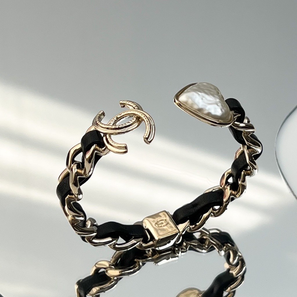 CHANEL Cuff 16cm ของแท้ 100% [ส่งฟรี] | Shopee Thailand