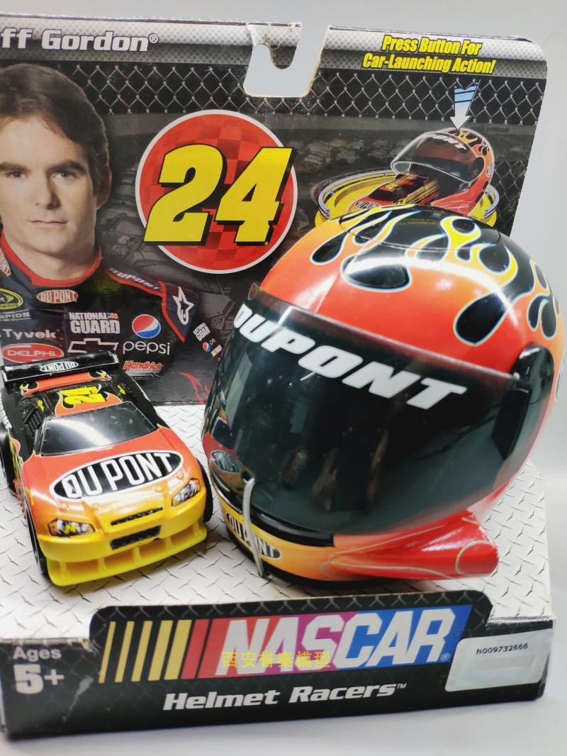 NASCAR Car+Rider Helmet Racing Ejection System Toy Racing Car รุ่น Q ...