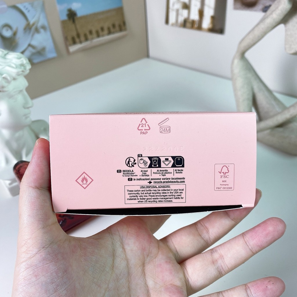 แฟชั่นสไตล์ไม่ซ้ํา 38 Pradoxe Radical Essence Prada Paradoxe Radical ...
