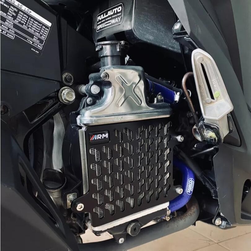 ฝาครอบหม้อน้ํา CNC Radiator Cover For Honda Click 125 / Click 150 / ADV ...