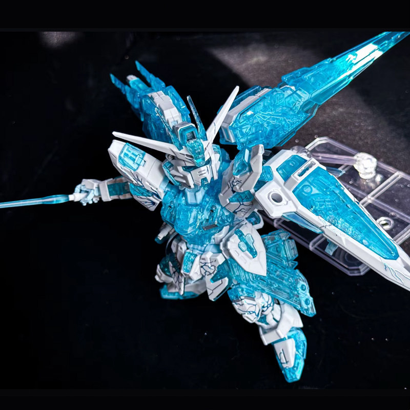 คลังสินค้าพร้อม High MGSD ฟรี Gundam Ice Blue Color Matching SEED ...
