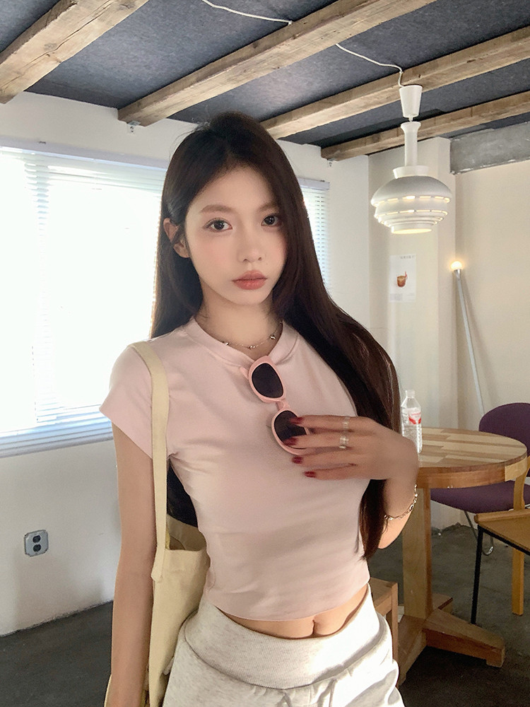 เสื้อยืดแขนสั้นสไตล์อเมริกัน เสื้อแขนสั้นทรงเข้ารูปคอกลมสำหรับฤดูร้อน ...
