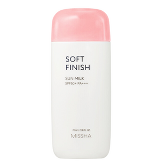 Missha All Around Safe Block Soft Finish Sun Milk SPF50+/PA+++ 2.35 fl.oz / 70 มล. (วันหมดอายุ: มิถุนายน 2026)