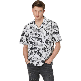 DAVIE JONES เสื้อเชิ้ต ผู้ชาย แขนสั้น ทรง Relaxed Fit สีขาว Short Sleeve All-over Print Shirt in white SH0098WH