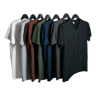 [ ลด 15% โค้ด FITMR1 ] FIRST LOOK เสื้อยืดคอวี สีพื้น ผ้านุ่มใส่สบาย