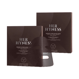 [เฉพาะ 2 ก.พ. 67 ซื้อ 1 แถม 1] HER HYNESS INSTANT GLOW BLACK MASK (7 SHEETS) เฮอ ไฮเนส แบล็คมาส์ก เพื่อผิวโกลว์ใส 7 แผ่น