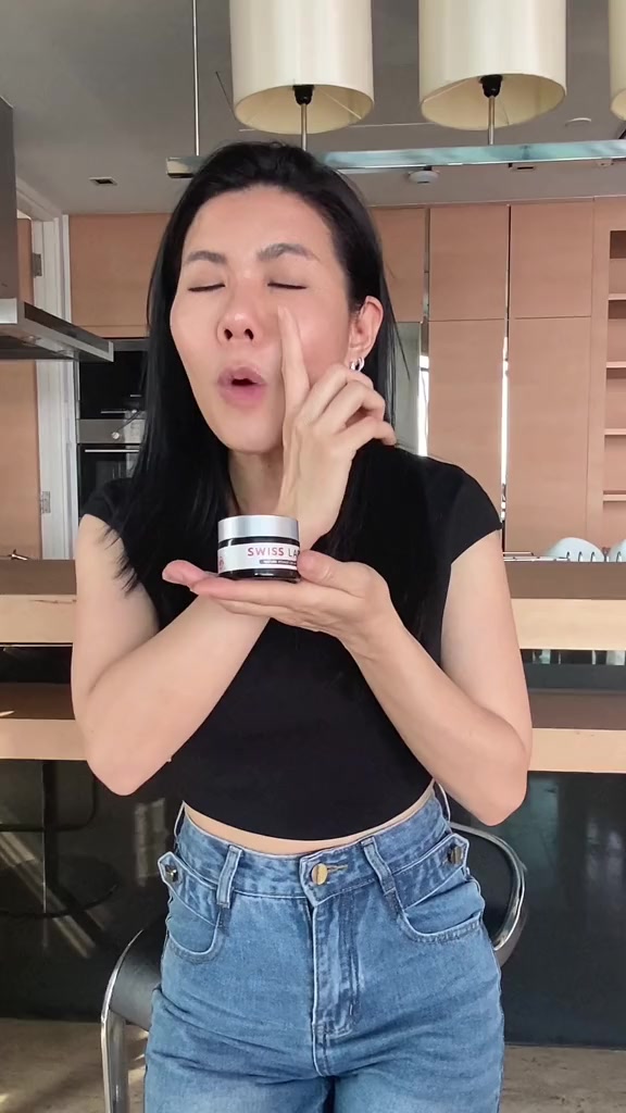 เซตสุดคุ้ม! ครีมสวิสแล็บ 3 กระปุก + ครีมกันแดด 2 หลอด | SWISSLAB