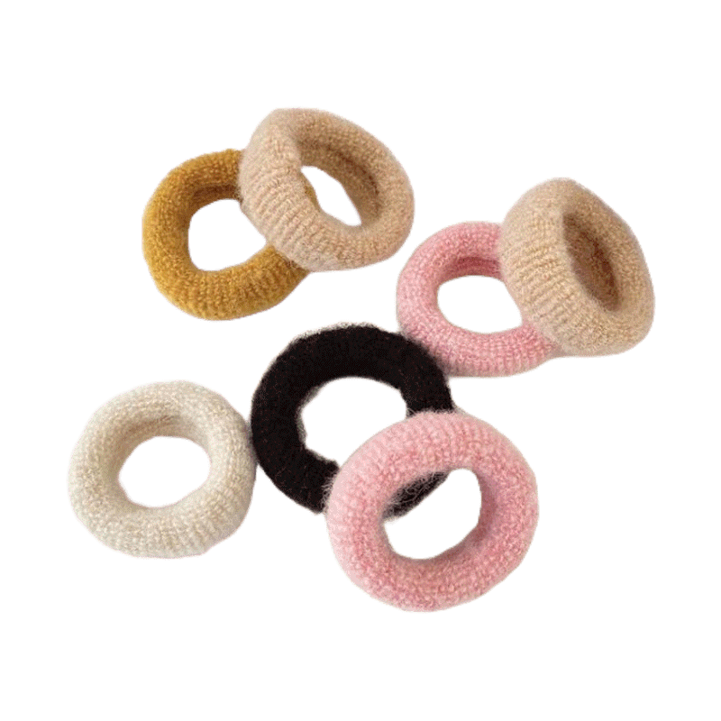 โปรโมชั่น Flash Sale : ยางมัดผมผ้ากำมะหยี่ฟีลเกาหลีสีเอิร์นโทน1กล่องมี20ชิ้น(พร้อมส่ง🥐)