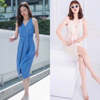 Sleeveless slim midi dress เดรสแขนกุด ใส่ออกงาน คอวี