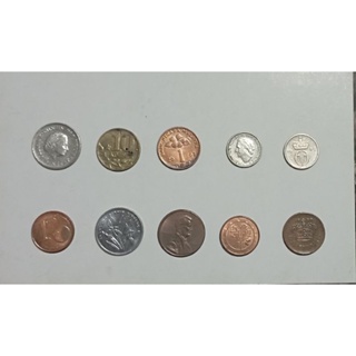 เหรียญต่างประเทศ(10เหรียญไม่ซ้ำขนาดเหรียญเท่า1บาท,50สต,25สต)
