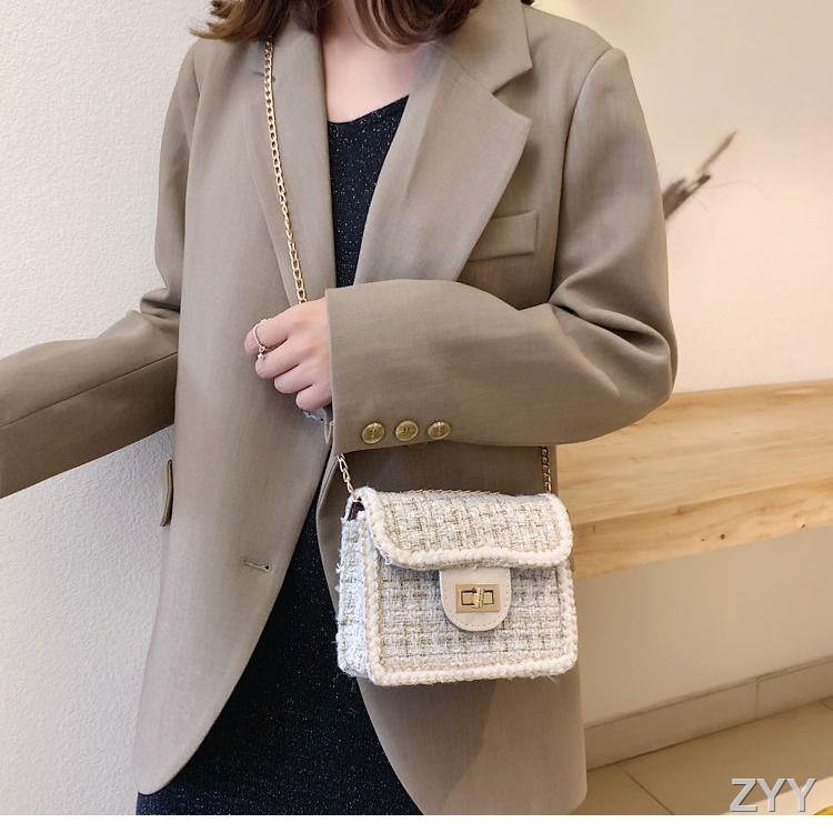 กระเป๋าใบเล็กหญิงเก๋ทุกคู่แฟชั่น-2023-ใหม่อินเทรนด์เกาหลีรุ่น-messenger-ไหล่โซ่ทำด้วยผ้าขนสัตว์พู่กระเป๋าสี่เหลี่ยมเล็ก