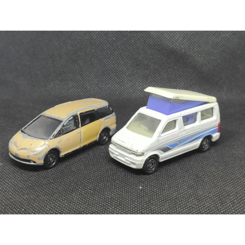 tomica-toyota-estima-amp-mazda-bongo-friendee