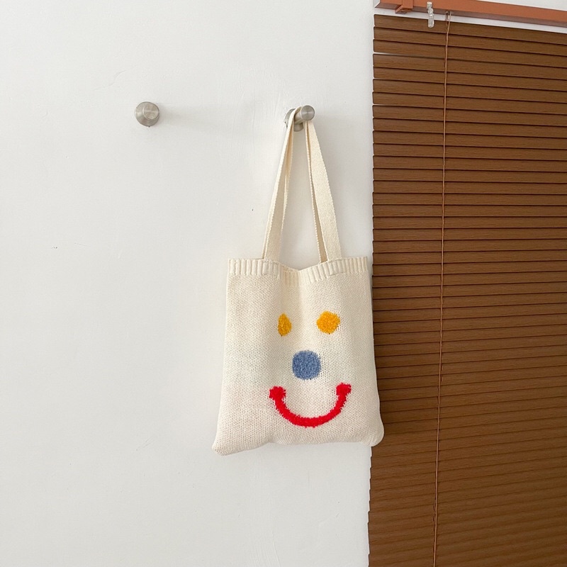 smiley-tote-bag-กระเป๋าไหมพรม