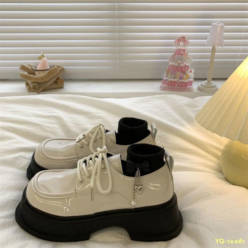 พร้อมส่ง-รองเท้ามัฟฟินพื้นหนาสีขาวรองเท้าหนังขนาดเล็กของผู้หญิงใหม่อังกฤษหัวโตญี่ปุ่นรองเท้าโลฟเฟอร์เจเค