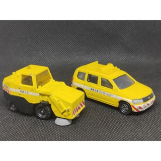 Tomica Toyota Probox & Mechanical sweeper