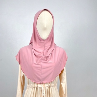 ภาพขนาดย่อของภาพหน้าปกสินค้าผ้าคลุมยืดสวมสำเร็จ ทรงตรง มีคาง จากร้าน hijab_shop111 บน Shopee