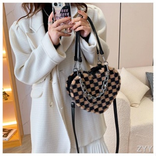 Niche 2023 Checkerboard Love Chain Messenger Bag ins One Shoulder Fashion Plush Underarm Bag Female White Bag