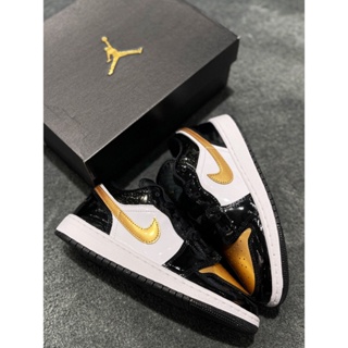 ◈✜รองเท้าผ้าใบ nike♀✢☁ของแท้100% Nike Air Jordan 1 Low(GS) Gold Toe มั่นคง พอดี 2023รองเท้าผ้าใบผู้ชาย