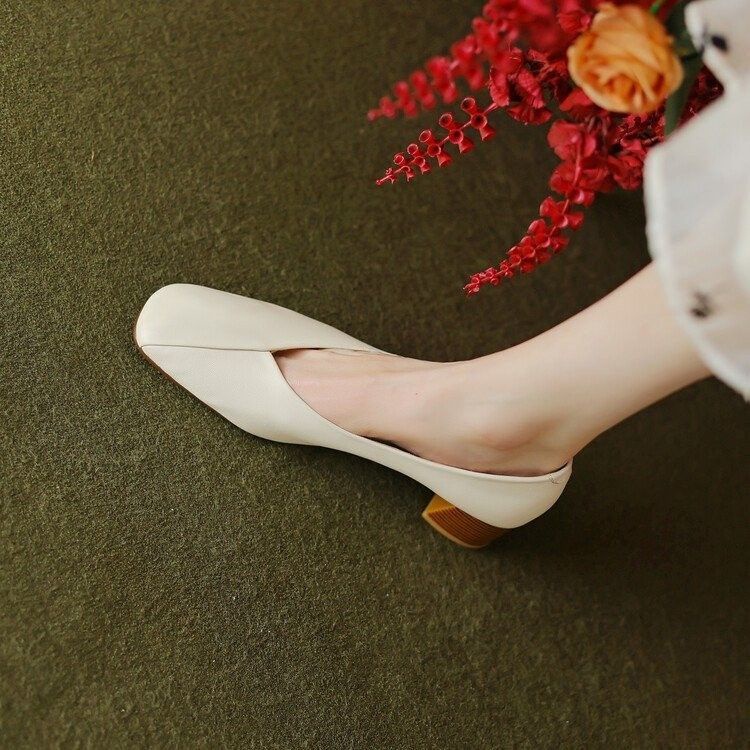 เตรียมจัดส่ง-แฟชั่นผู้หญิงรุ่นเกาหลีฤดูร้อนที่เรียบง่ายอเนกประสงค์นิ้วเท้าสี่เหลี่ยมตื้นรองเท้าเดี่ยว