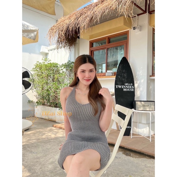 cafe-ชุดเดรสผูกคอ-หลัง-งานต๊าซๆ-แซ่บๆ-ด้านหลังเว้าตัวยูเบาๆ-งานเข้ารูปทรงดีเวอร์