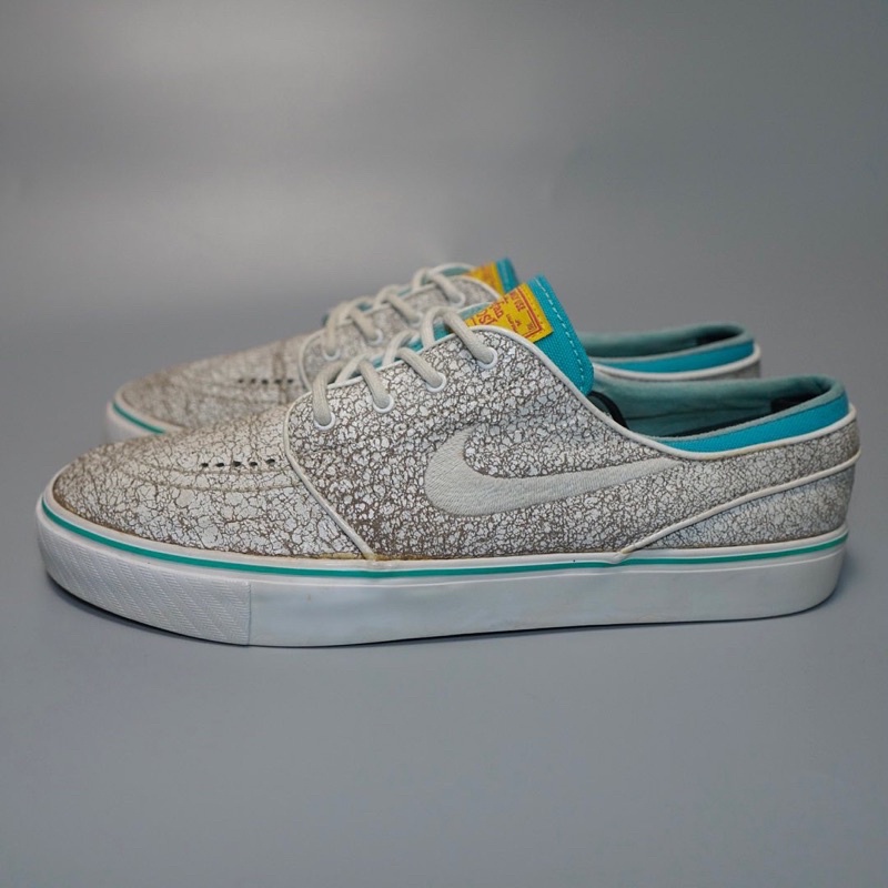 asics gel lyte on feet