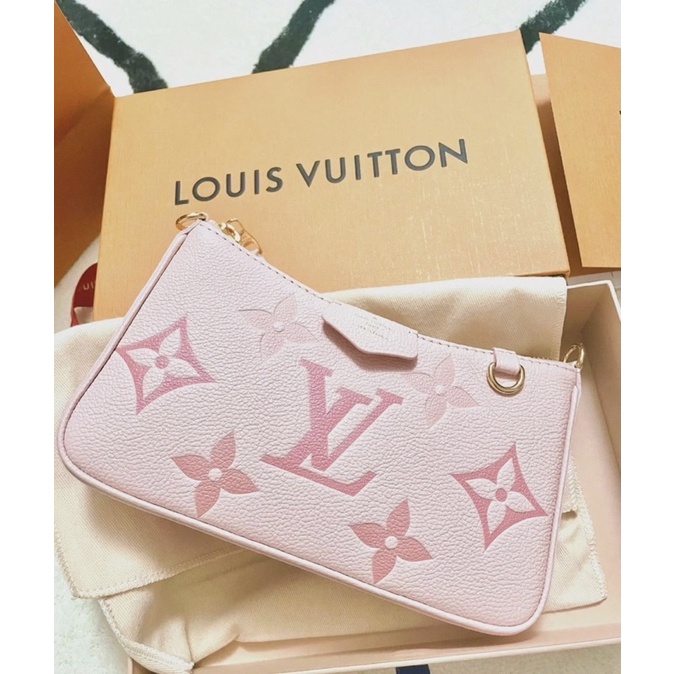 แบรนด์ใหม่-100-ของแท้-louis-vuitton-lv-23-ใหม่-easy-pouch-โซ่กระเป๋าสะพาย