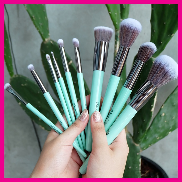 brush-too-perfect-look-magic-mint-edition