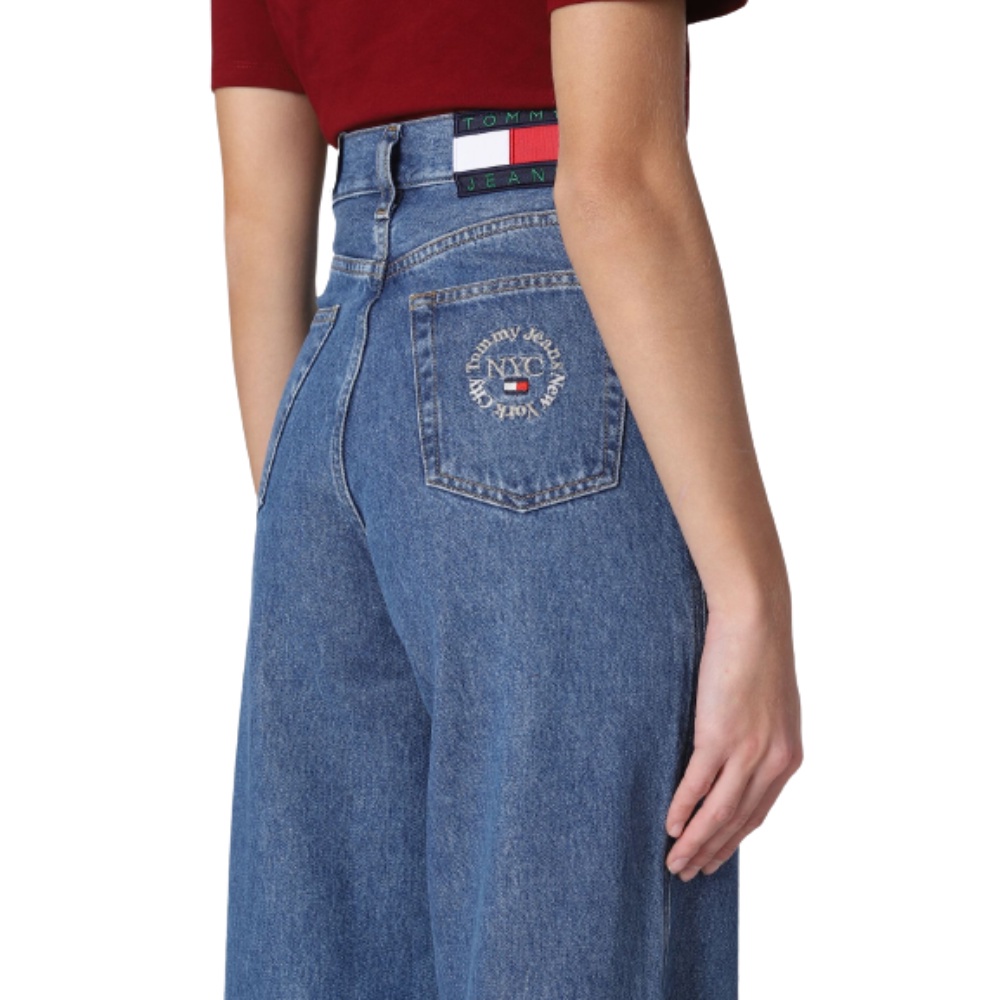 ภาพหน้าปกสินค้าTommy Hilfiger กางเกงยีนส์ผู้หญิง รุ่น DW0DW13168 1BK - สีน้ำเงินเข้ม จากร้าน tommy_hilfiger_official_store บน Shopee