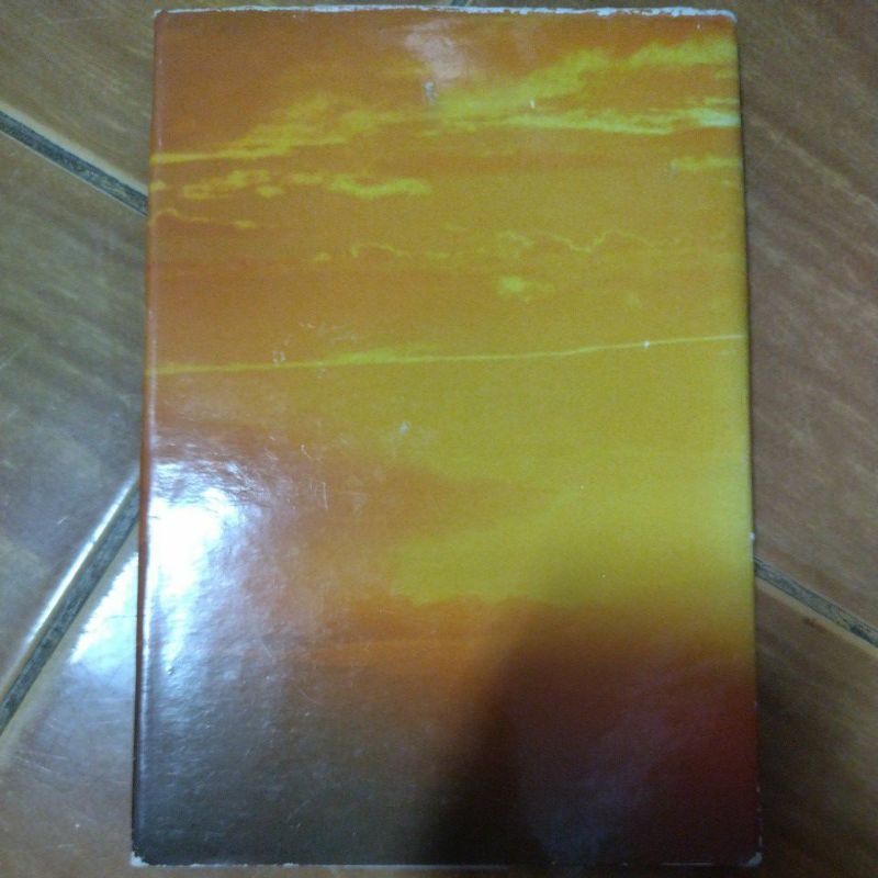 บทเพลงจากดวงใจ-กวีนิพนธ์และภาพถ่ายของ-ไดซากุ-อิเคดะ-หนังสือมือสองสภาพดี-หนังสือสะสมหายาก
