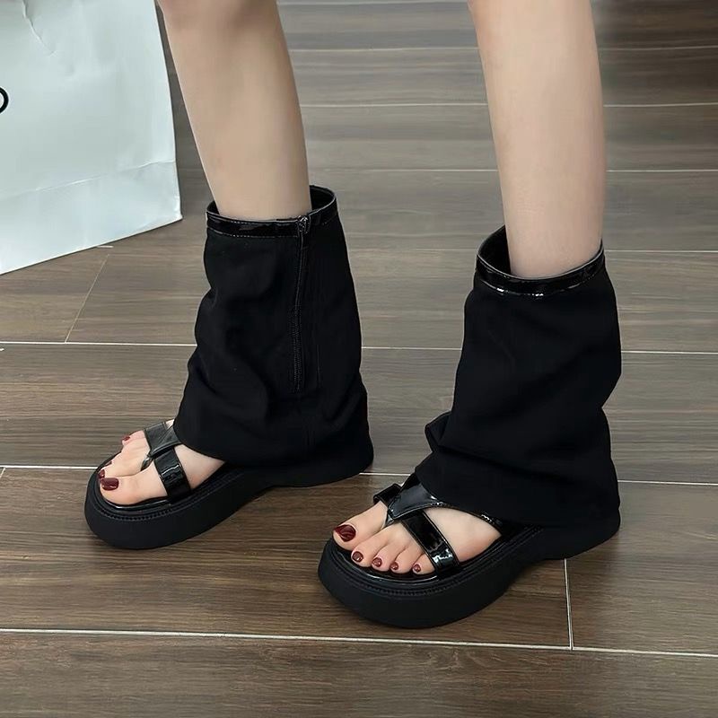สุทธิสีแดงออกแบบเฉพาะหนารองเท้าแตะโรมันผู้หญิง-2023-ฤดูร้อนใหม่พื้นผิวตาข่ายระบายอากาศกางเกงคลิปนิ้วเท้ารองเท้าบูท