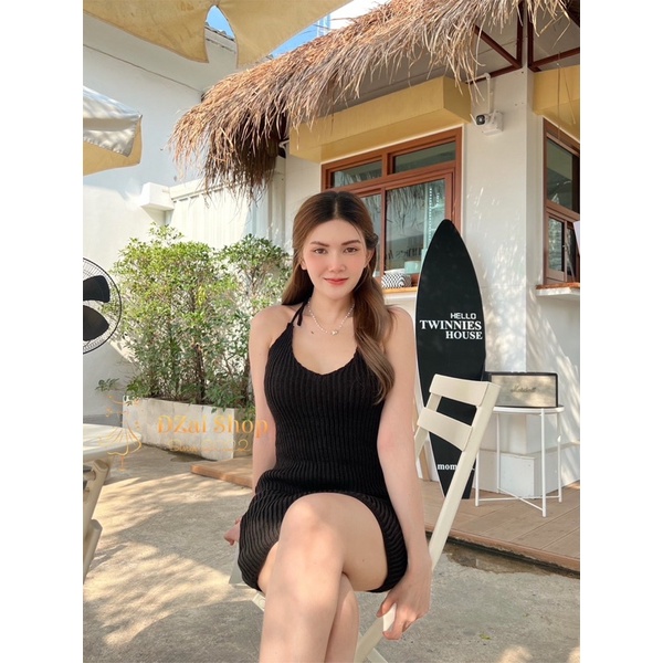 cafe-ชุดเดรสผูกคอ-หลัง-งานต๊าซๆ-แซ่บๆ-ด้านหลังเว้าตัวยูเบาๆ-งานเข้ารูปทรงดีเวอร์